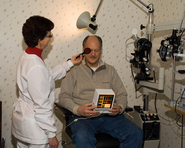 Shelby Township Eye Focusing, Teaming and Eye Movement Testing